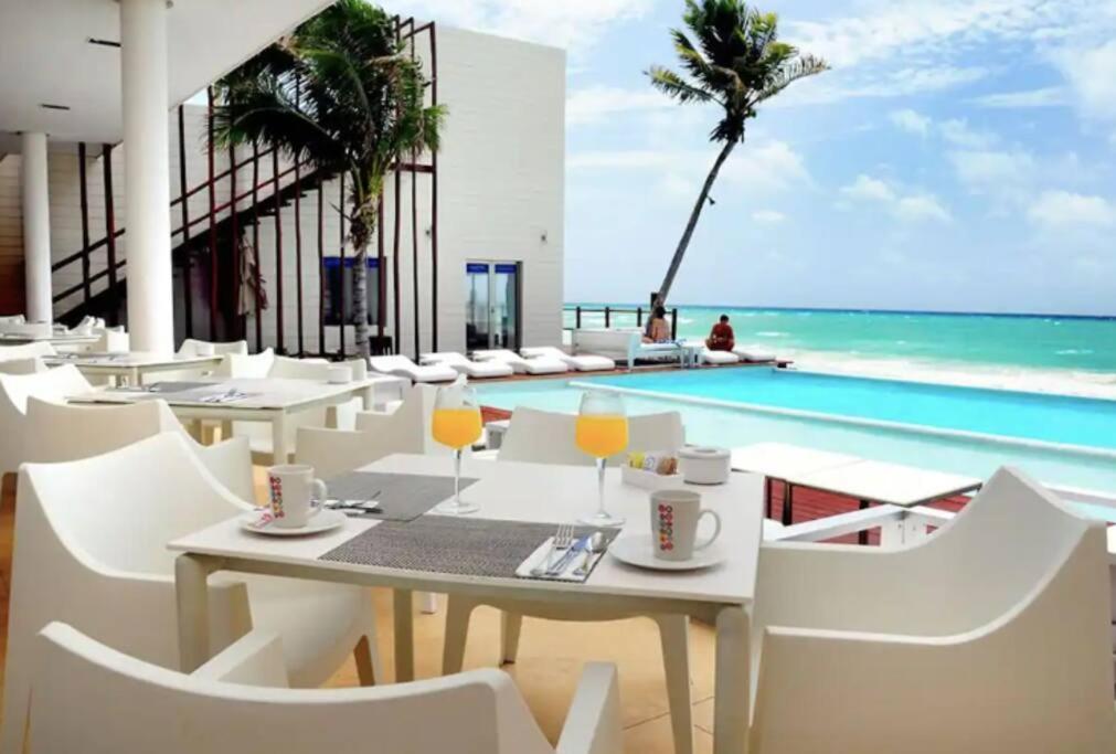 Mareazul Beachfront Apartment 2Br Private Pool Casa Ancora بلايا ديل كارمن المظهر الخارجي الصورة
