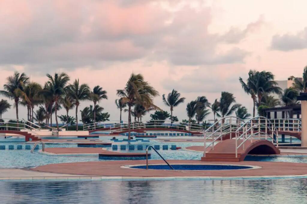 Mareazul Beachfront Apartment 2Br Private Pool Casa Ancora بلايا ديل كارمن المظهر الخارجي الصورة